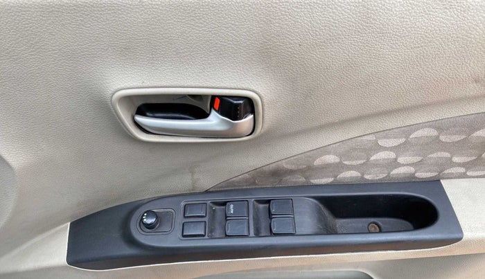 2016 Maruti Celerio ZXI, Petrol, Manual, 98,244 km, Driver Side Door Panels Control