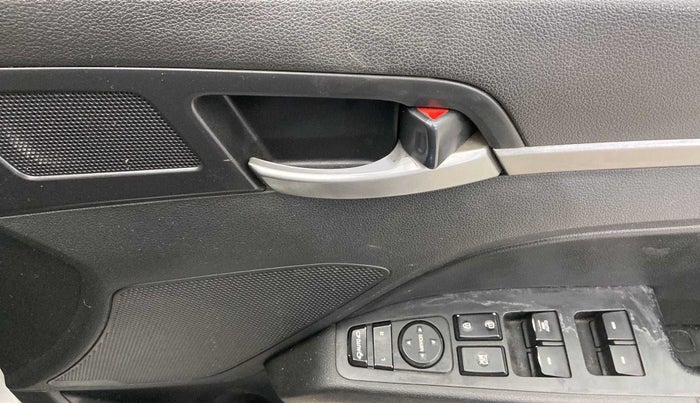 2018 Hyundai New Elantra 2.0 SX(O) AT PETROL, Petrol, Automatic, 54,807 km, Driver Side Door Panels Control