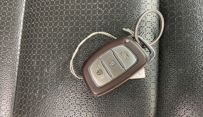 2018 Hyundai New Elantra 2.0 SX(O) AT PETROL, Petrol, Automatic, 54,807 km, Key Close Up