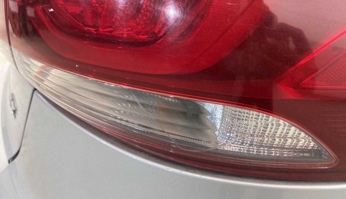 2018 Hyundai New Elantra 2.0 SX(O) AT PETROL, Petrol, Automatic, 54,807 km, Right tail light - Minor scratches