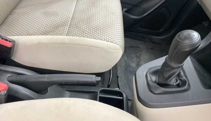 2019 Maruti New Wagon-R LXI 1.0, Petrol, Manual, 13,720 km, Gear Lever