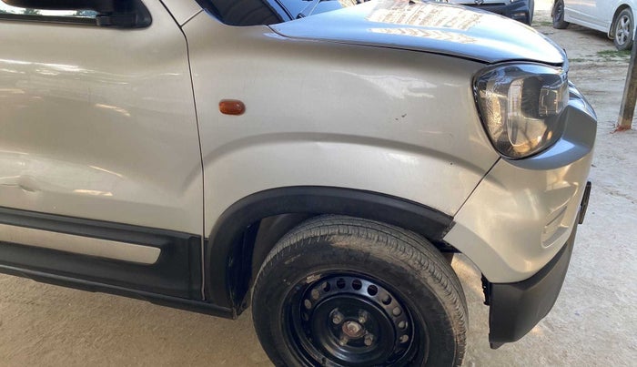 2020 Maruti S PRESSO VXI AMT, Petrol, Automatic, 43,589 km, Right fender - Cladding has minor damage