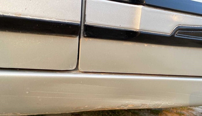 2018 Maruti Dzire VXI, Petrol, Manual, 54,685 km, Left running board - Paint has minor damage