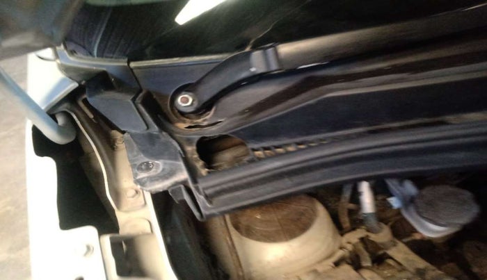 2020 Maruti New Wagon-R VXI (O) 1.0, Petrol, Manual, 30,501 km, Bonnet (hood) - Cowl vent panel has minor damage
