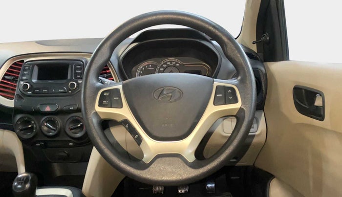 2021 Hyundai NEW SANTRO MAGNA, Petrol, Manual, 15,435 km, Steering Wheel Close Up