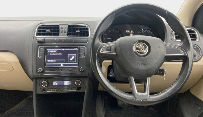 2018 Skoda Rapid STYLE 1.6 MPI AT, Petrol, Automatic, 69,911 km, Steering Wheel Close Up