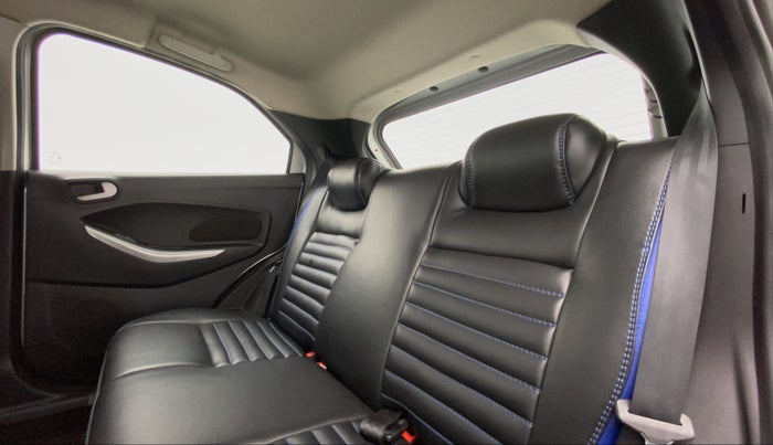 2016 Ford New Figo 1.2 TITANIUM, Petrol, Manual, 37,352 km, Right Side Rear Door Cabin