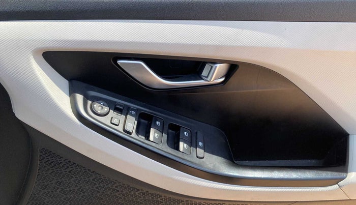 2020 Hyundai Creta SX 1.5 PETROL, Petrol, Manual, 36,215 km, Driver Side Door Panels Control