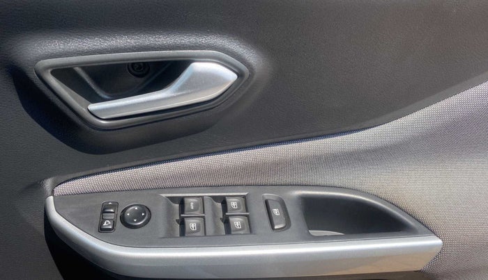 2022 Nissan MAGNITE XV TURBO, Petrol, Manual, 15,043 km, Driver Side Door Panels Control