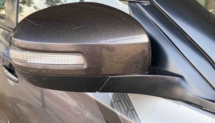 2019 Maruti Vitara Brezza ZDI PLUS, Diesel, Manual, 66,269 km, Right rear-view mirror - Indicator light has minor damage
