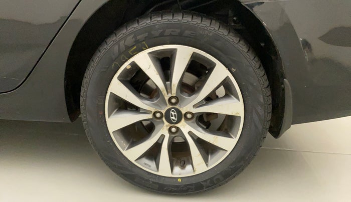 2013 Hyundai Verna FLUIDIC 1.6 VTVT SX OPT, Petrol, Manual, 86,498 km, Left Rear Wheel