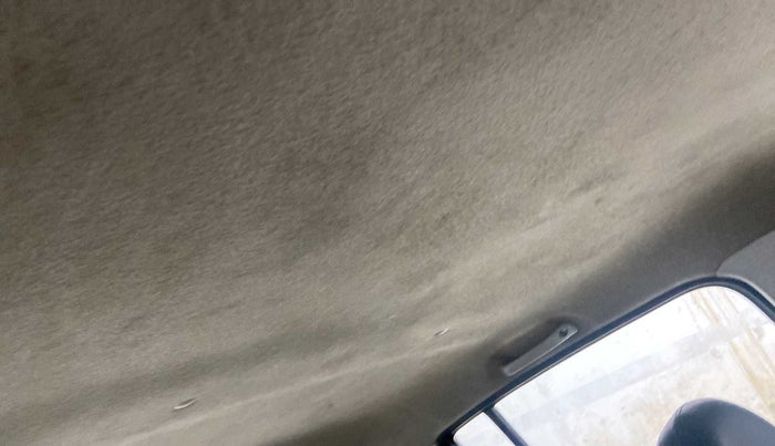 2018 Maruti Alto 800 LXI, Petrol, Manual, 30,219 km, Ceiling - Roof lining is slightly discolored