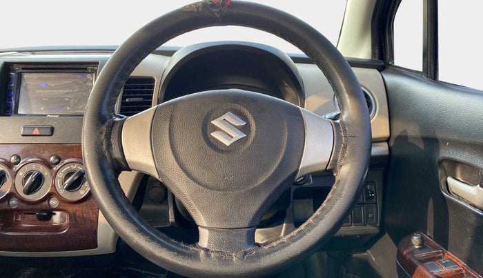 2016 Maruti Wagon R 1.0 VXI AMT, Petrol, Automatic, 45,793 km, Steering Wheel Close Up
