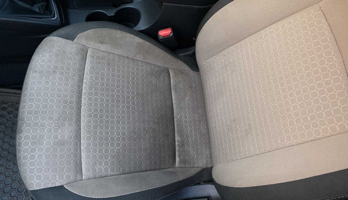 2016 Hyundai Elite i20 ASTA 1.2 (O), Petrol, Manual, 51,650 km, Front left seat (passenger seat) - Cover slightly stained