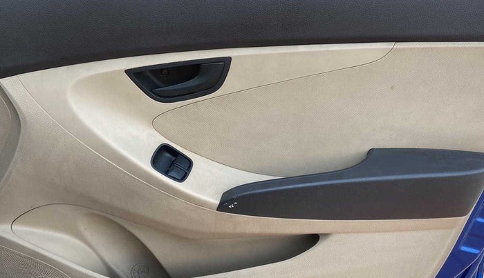 2018 Hyundai Eon ERA +, Petrol, Manual, 46,230 km, Driver Side Door Panels Control