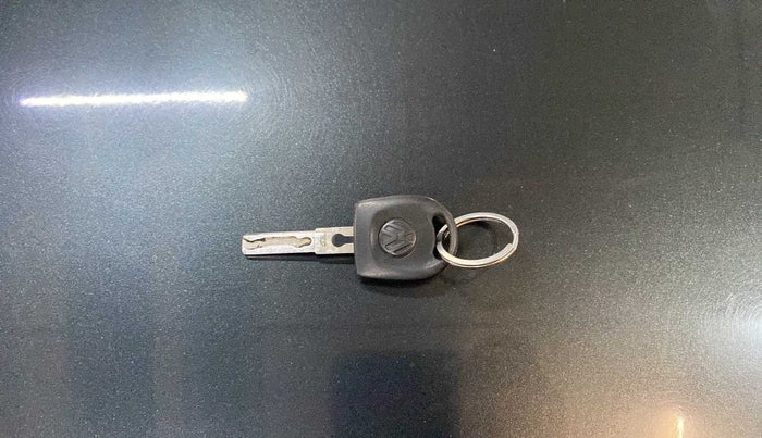 2019 Volkswagen Polo TRENDLINE 1.0L, Petrol, Manual, 52,929 km, Key Close Up