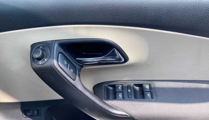 2019 Skoda Rapid AMBITION 1.6 MPI MT, Petrol, Manual, 27,463 km, Driver Side Door Panels Control