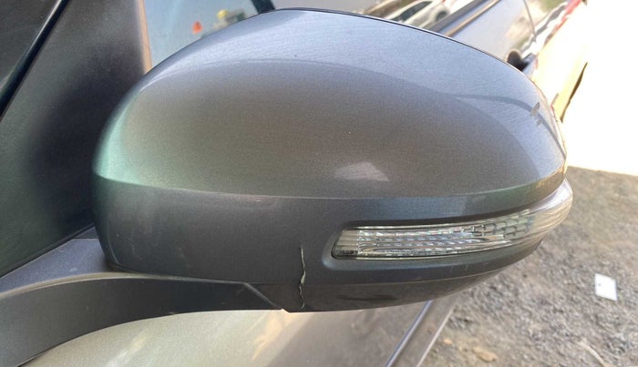 2012 Maruti Swift VXI, Petrol, Manual, 74,533 km, Left rear-view mirror - Cover has minor damage