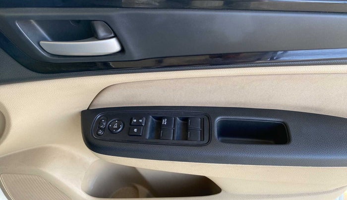 2018 Honda Amaze 1.2L I-VTEC VX, Petrol, Manual, 39,357 km, Driver Side Door Panels Control
