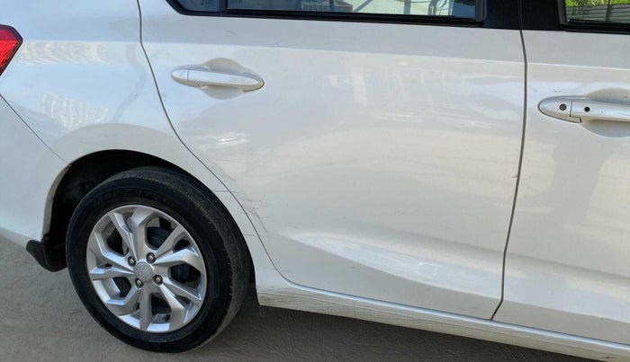 2018 Honda Amaze 1.2L I-VTEC VX, Petrol, Manual, 39,357 km, Right rear door - Minor scratches