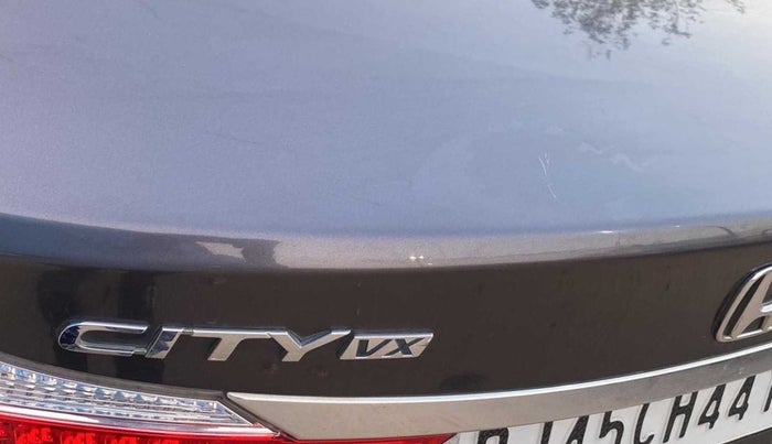 2019 Honda City 1.5L I-VTEC VX CVT, Petrol, Automatic, 19,626 km, Dicky (Boot door) - Minor scratches