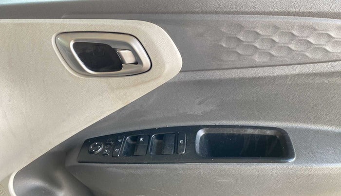 2022 Hyundai GRAND I10 NIOS SPORTZ 1.2 KAPPA VTVT CNG, CNG, Manual, 16,258 km, Driver Side Door Panels Control