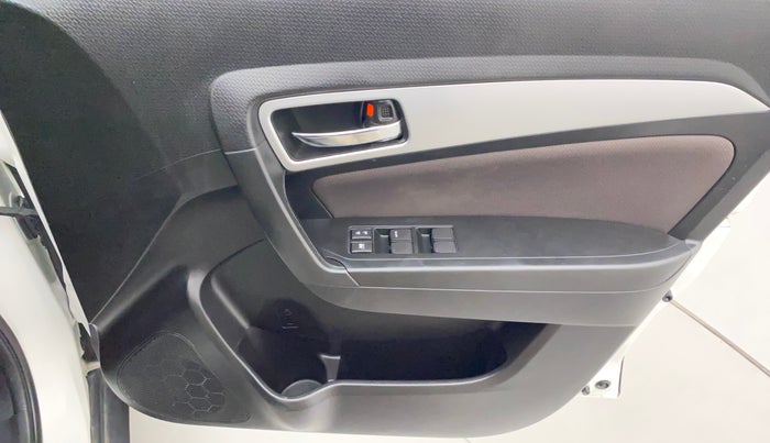 2022 Toyota URBAN CRUISER HIGH GRADE AT, Petrol, Automatic, 7,811 km, Driver Side Door Panels Control