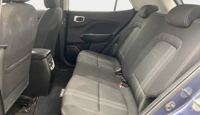 2019 Hyundai VENUE SX 1.0 TURBO, Petrol, Manual, 28,415 km, Right Side Rear Door Cabin