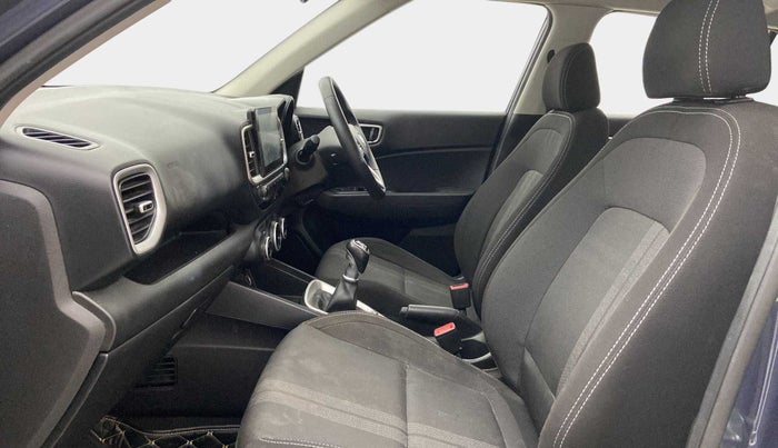 2019 Hyundai VENUE SX 1.0 TURBO, Petrol, Manual, 28,415 km, Right Side Front Door Cabin