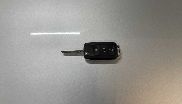 2021 Volkswagen Polo HIGHLINE PLUS 1.0, Petrol, Manual, 18,482 km, Key Close Up