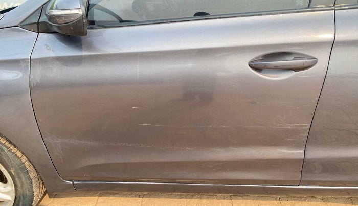 2017 Hyundai Elite i20 ASTA 1.2, Petrol, Manual, 77,347 km, Front passenger door - Minor scratches