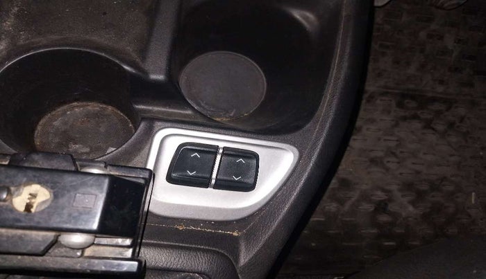 2019 Datsun Redi Go S, Petrol, Manual, 6,798 km, Left front window switch / handle - Power window makes minor noise