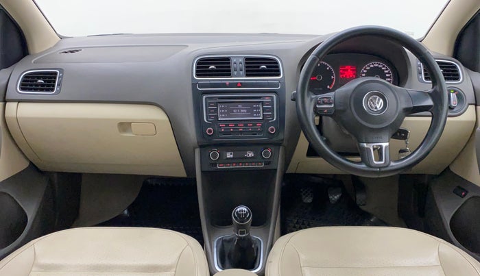 2013 Volkswagen Vento HIGHLINE DIESEL 1.6, Diesel, Manual, 98,187 km, Dashboard
