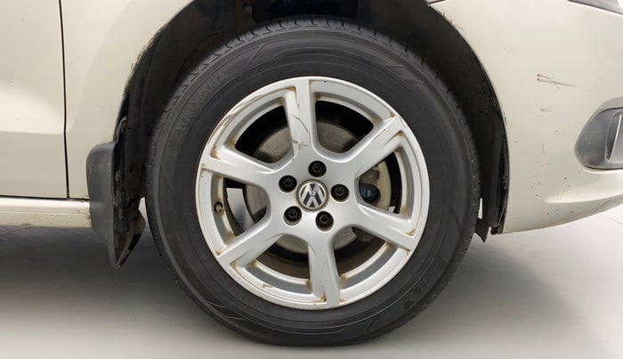 2013 Volkswagen Vento HIGHLINE DIESEL 1.6, Diesel, Manual, 98,187 km, Right Front Wheel