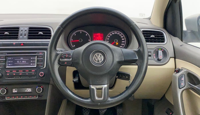 2013 Volkswagen Vento HIGHLINE DIESEL 1.6, Diesel, Manual, 98,187 km, Steering Wheel Close Up