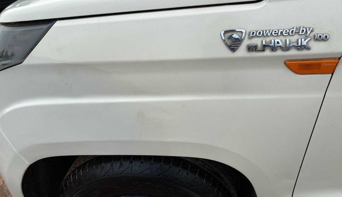 2020 Mahindra TUV300 T4 PLUS, Diesel, Manual, 48,361 km, Left fender - Paint has minor damage