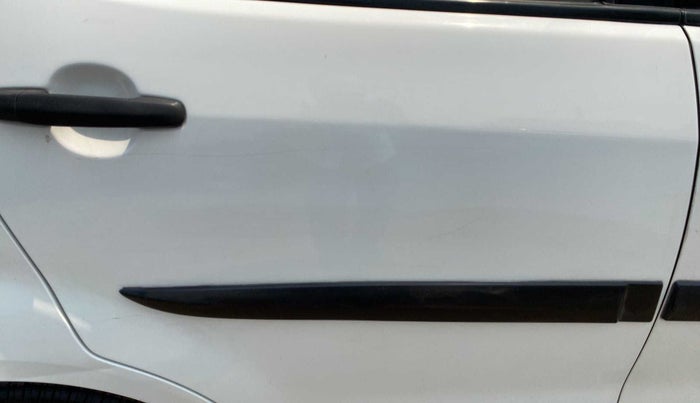 2014 Maruti Ritz VXI, Petrol, Manual, 58,218 km, Right rear door - Minor scratches