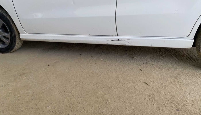 2018 Maruti Wagon R 1.0 VXI+ AMT, Petrol, Automatic, 39,158 km, Left running board - Cladding has minor damage