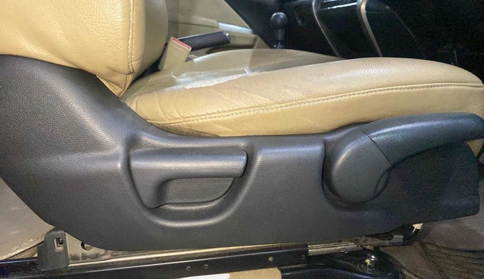 2015 Honda City 1.5L I-VTEC V MT, Petrol, Manual, 72,234 km, Driver Side Adjustment Panel