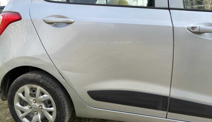 2018 Hyundai Grand i10 SPORTZ 1.2 KAPPA VTVT, Petrol, Manual, 41,245 km, Right rear door - Minor scratches
