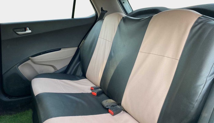 2018 Hyundai Grand i10 SPORTZ 1.2 KAPPA VTVT, Petrol, Manual, 41,245 km, Right Side Rear Door Cabin