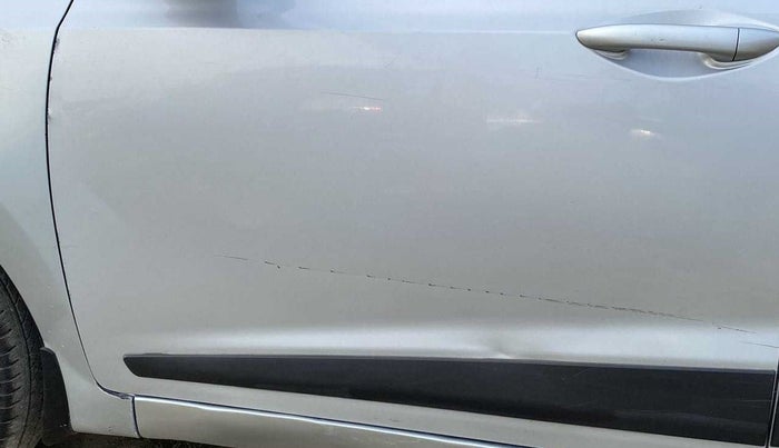 2018 Hyundai Grand i10 SPORTZ 1.2 KAPPA VTVT, Petrol, Manual, 41,245 km, Front passenger door - Minor scratches
