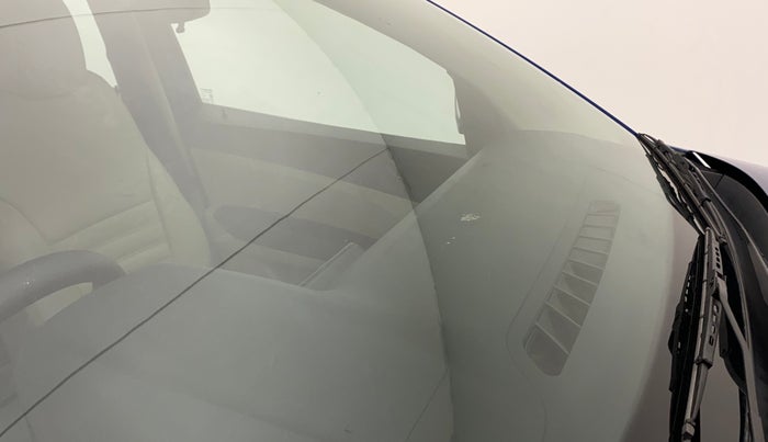 2020 Renault TRIBER RXT AMT, Petrol, Automatic, 32,197 km, Front windshield - Minor spot on windshield