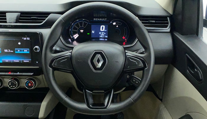 2020 Renault TRIBER RXT AMT, Petrol, Automatic, 32,197 km, Steering Wheel Close Up