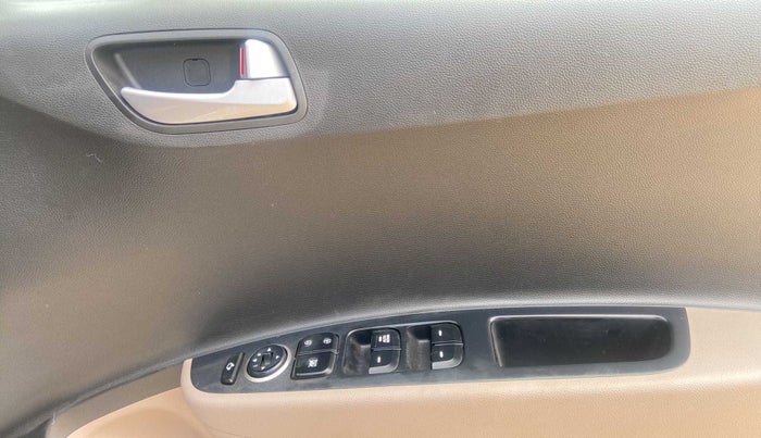 2019 Hyundai Grand i10 SPORTZ 1.2 KAPPA VTVT, Petrol, Manual, 9,578 km, Driver Side Door Panels Control