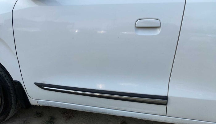 2019 Maruti New Wagon-R VXI 1.0, Petrol, Manual, 44,335 km, Front passenger door - Slightly dented