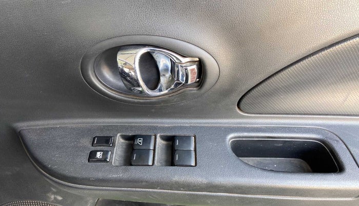 2018 Nissan Micra XL CVT, CNG, Automatic, 61,391 km, Driver Side Door Panels Control