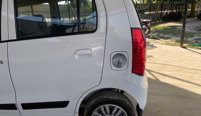 2016 Maruti Wagon R 1.0 VXI AMT, Petrol, Automatic, 53,285 km, Left quarter panel - Slightly dented