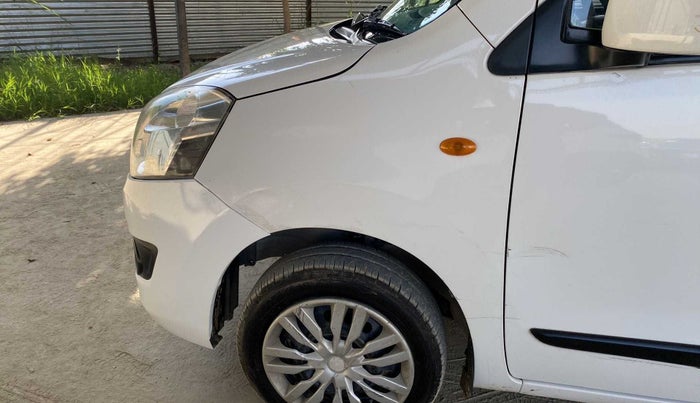 2016 Maruti Wagon R 1.0 VXI AMT, Petrol, Automatic, 53,285 km, Left fender - Slightly dented