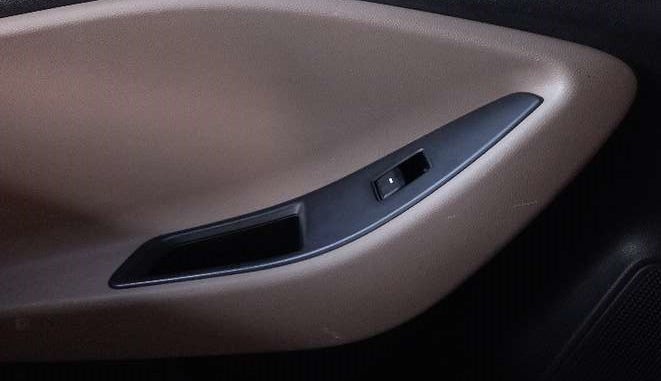 2015 Hyundai Elite i20 ASTA 1.2, Petrol, Manual, 46,691 km, Left rear window switch / handle - Minor damage
